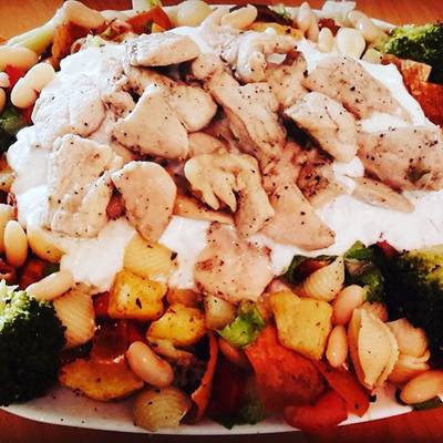  فتة دجاج بالباستا والخضروات 