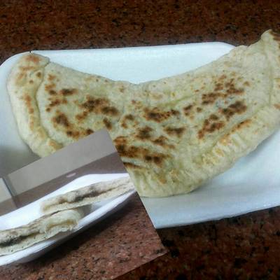  خبز الطاسة محشي سكر وقرفة و فواكه مسكرة 