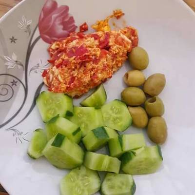  بيض بالطماطم (لايت) 