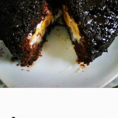  كيكة الشيكولاتة بحشوة الموز كريم شانتيه والايسكريم البودر 