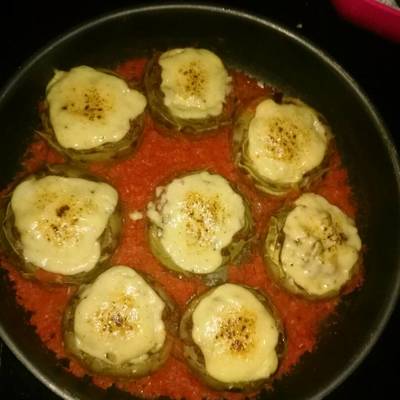  خرشوف باللحمة المفرومة والبشاميل 