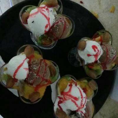  سلطه فواكه بالايس كريم 