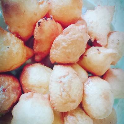  الفطائر المنفوخه المقلية 