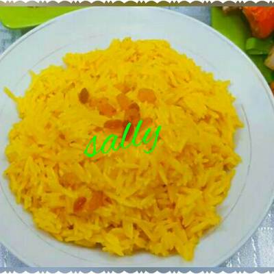  أرز بالكارى والزبيب 