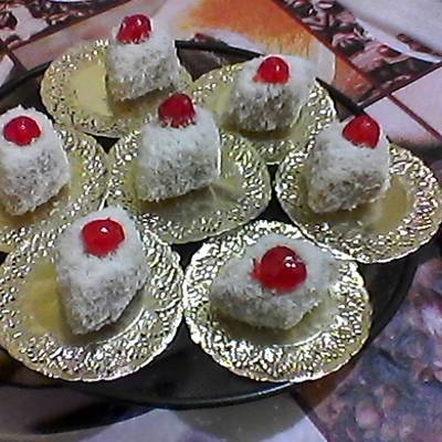  حلوة الكاوكاو و الزبيب وجوز الهند 