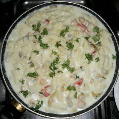  مكرونة وايت صوص بالجمبري 