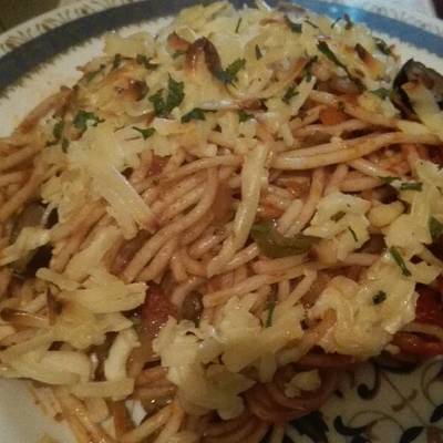  مكرونة اسباجتى بالجبنة الشيدر والصلصة الحمرا في الفرن 