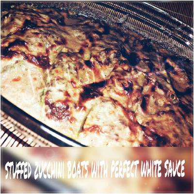  قوارب الكوسه بالصلصه البيضه 