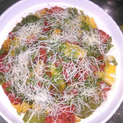  فلفل الوان بالبيستو و البرميزان 