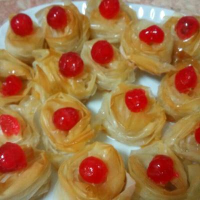  رقائق البقلاوة بالكرز 