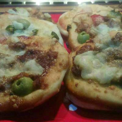  ميني بيتزا باللحم المفروم 