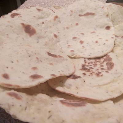  عيش بالزعتر 