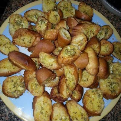  عيش محمص بالزعتر 