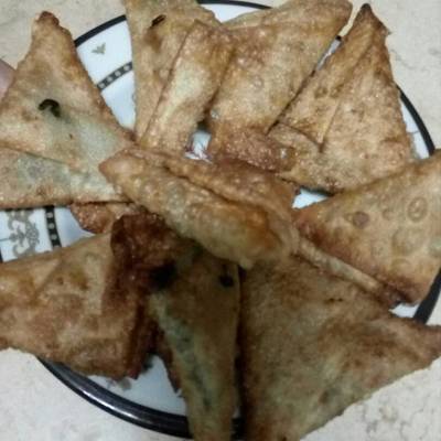  سمبوسك بالسبانخ وجبنه 