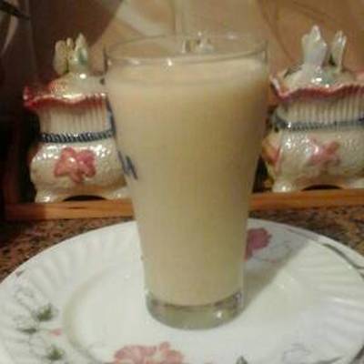  مشروب الموز باللبن المثلج 