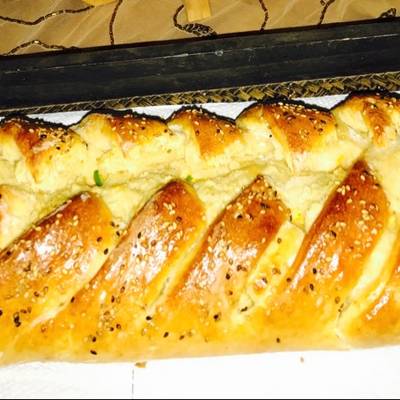  فطيرة محشية الجبن وجبة تنفع للفطور 