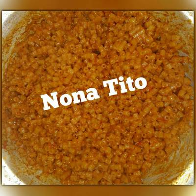  مكرونه بصلصه من غير سليق خالص 