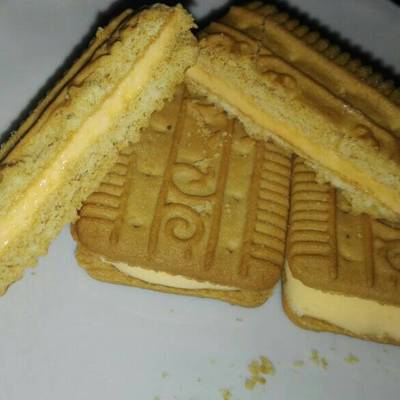  سندوتش آيس كريم 