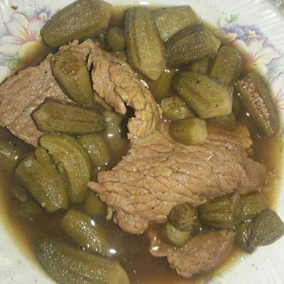  بامية باللحمة بدون صلصة ومش مفروكة 