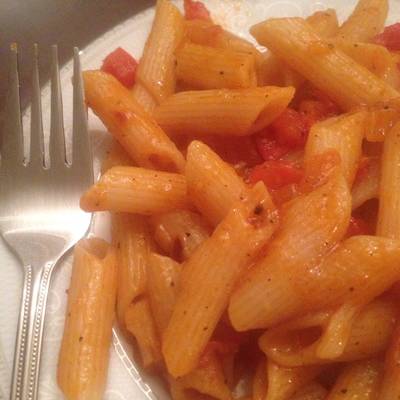  مكرونه بالبصل 