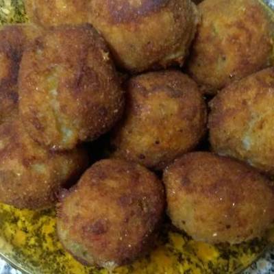  كروكيت بطاطس بالجبنه الشيدر والفلفل الالوان 