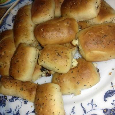  فطاير بالجبنة و الزيتون 